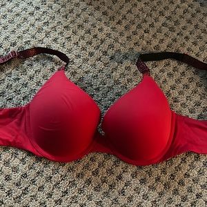Victorias Secret 34C T shirt Push-up bra